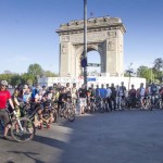 participantii de la cel mai mare antrenament (prima plimbare dupa pasti) pentru concursul Prima Evadare la Arcul de Triumf
